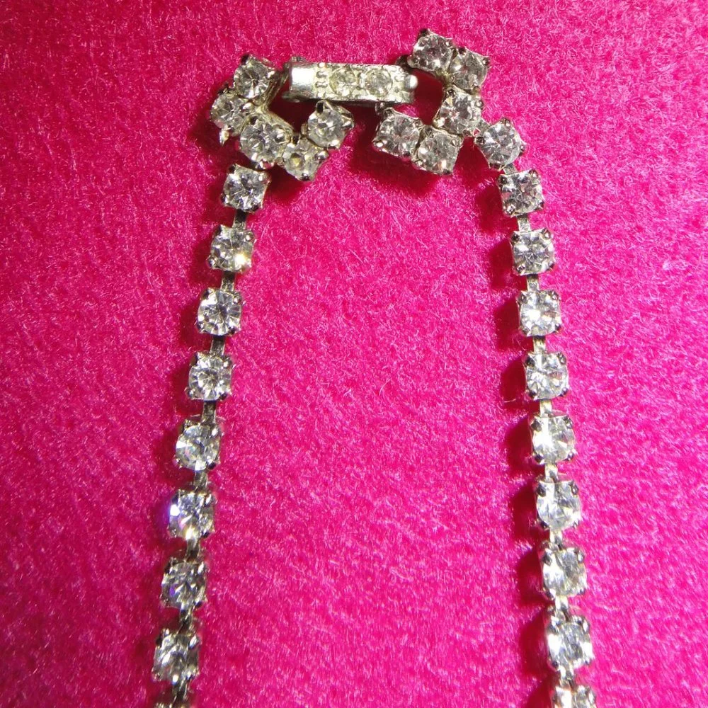 Rhinestone Vintage - Picture 4 of 15